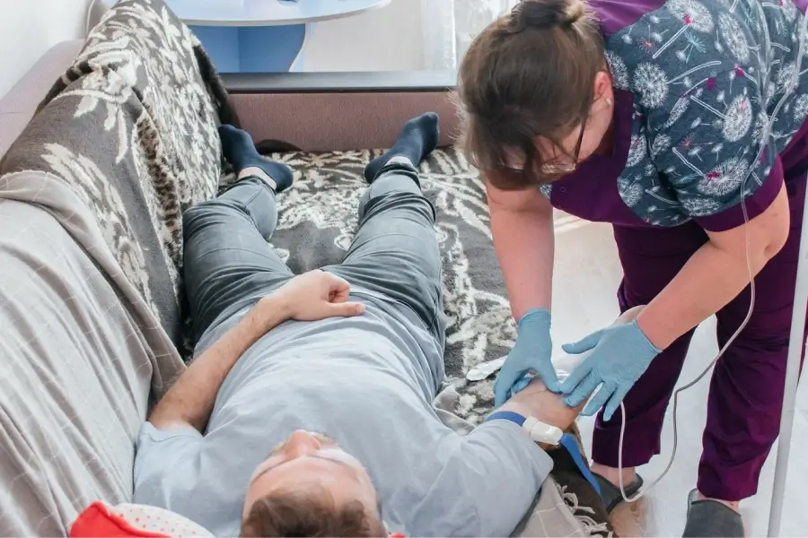 Срочный вывод из запоя в Новой Ляле: быстро, недорого